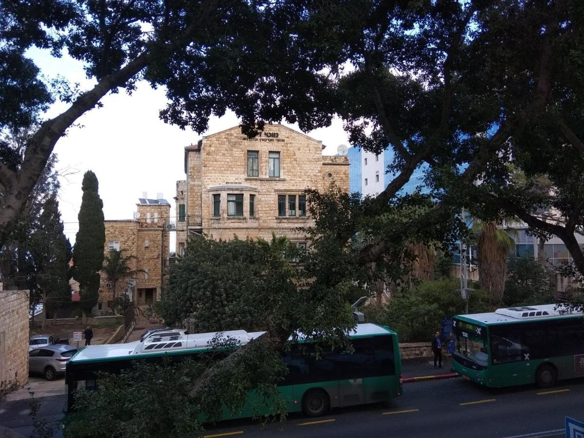 Hostel Roks Haifa Bagian luar foto