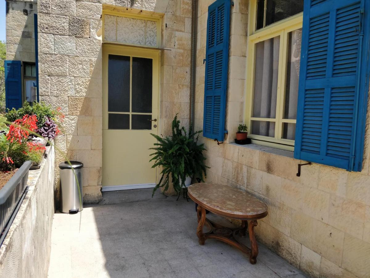 Hostel Roks Haifa Bagian luar foto